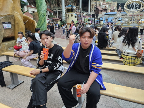 10월 롯데월드KakaoTalk_20241122_145540354_04.jpg