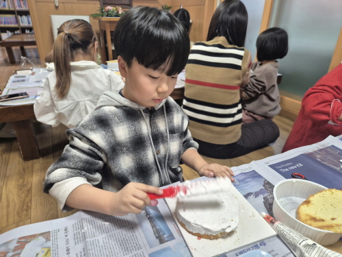12월 케이크KakaoTalk_20250124_142855899_03.jpg