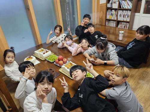 10월 생일KakaoTalk_20241206_145613443.jpg