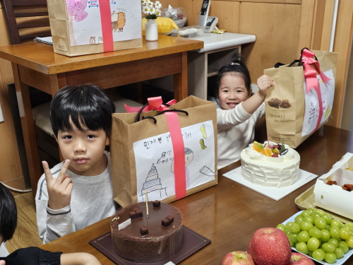 10월 생일KakaoTalk_20241206_145613443_01.jpg